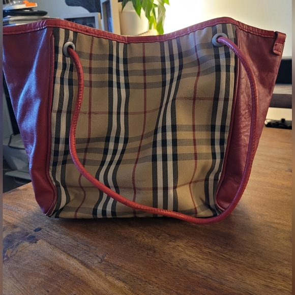 Burberry 2 Way Tote Bag - Picture 5 of 5